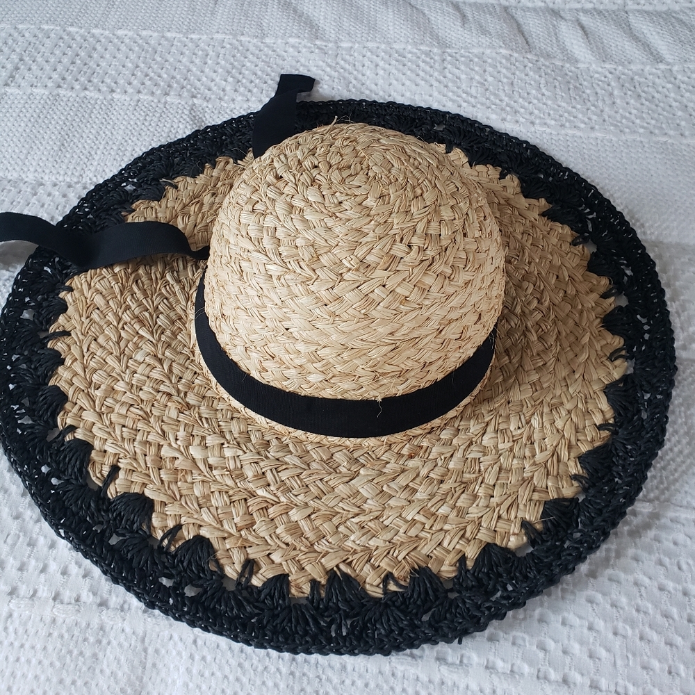 Bindya straw hat with ribbon bow - Picture 2 of 4